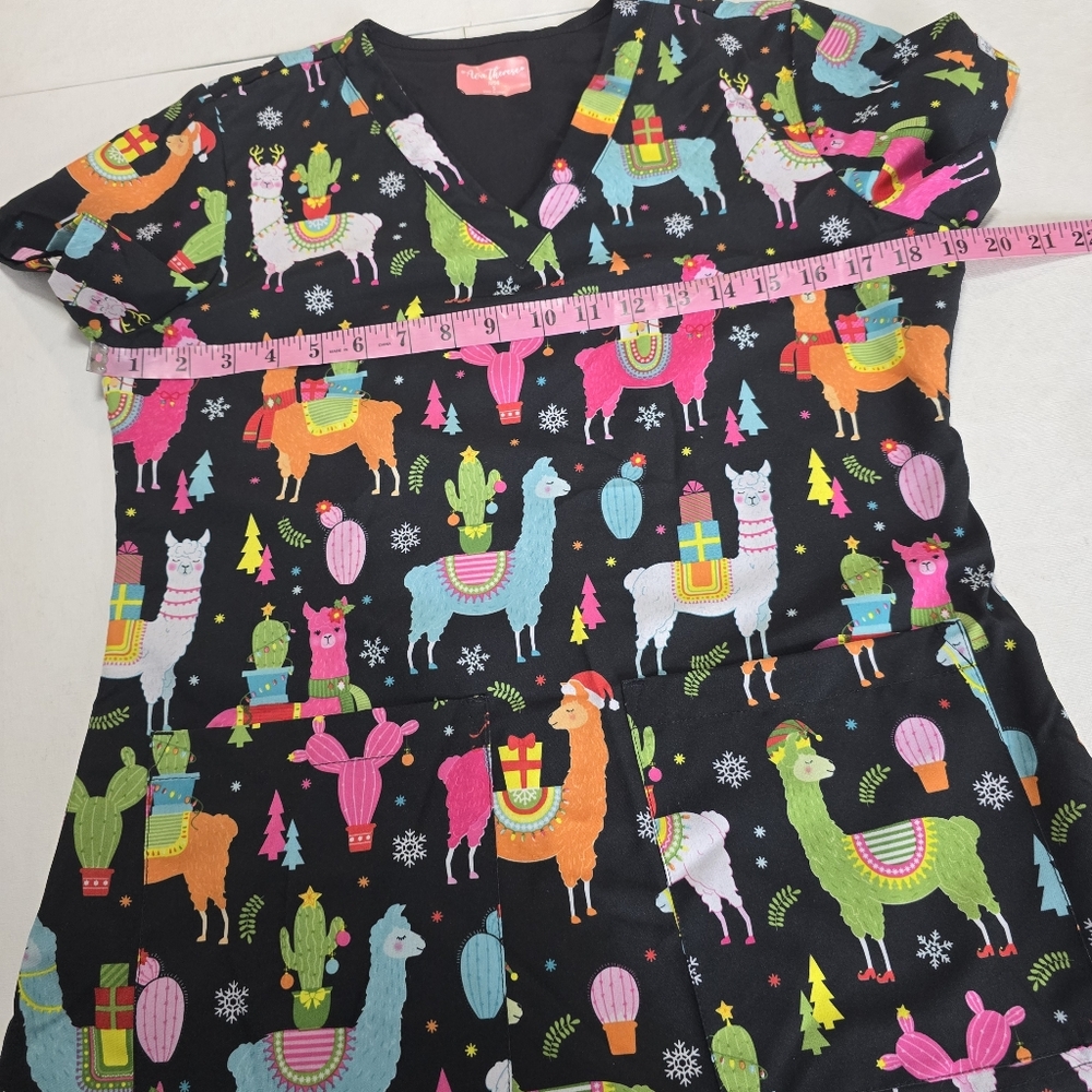 Ava Therese Colorful Llama Print Scrub Top. Size Small - Picture 3 of 6